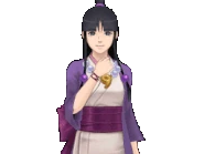 Улыбается сквозь слёзы/говорит