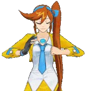 Бьёт кулаком об руку