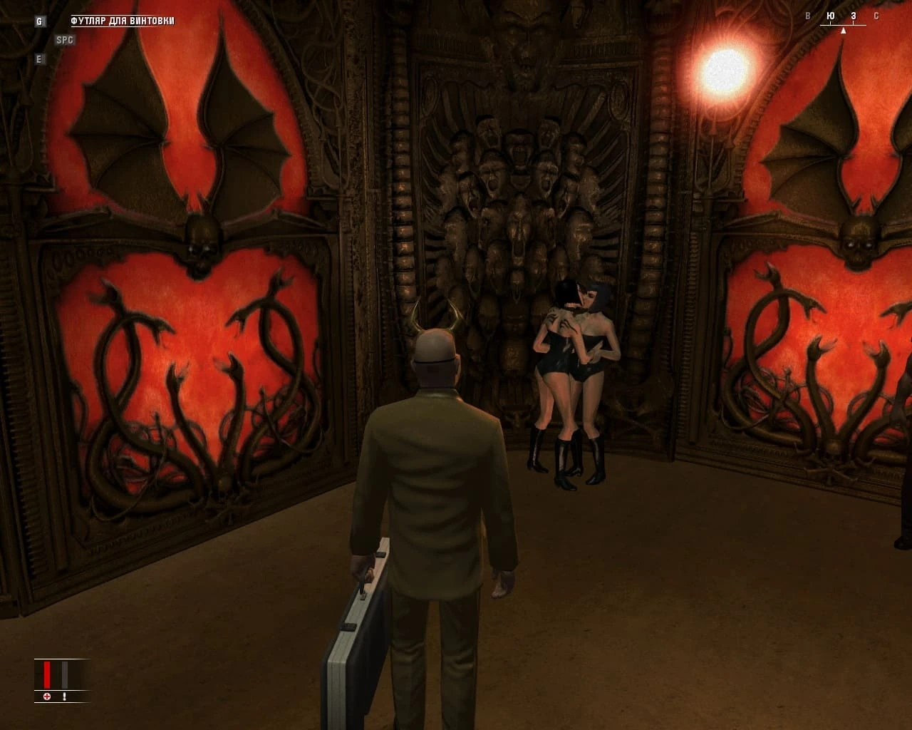 Целующиеся девушки