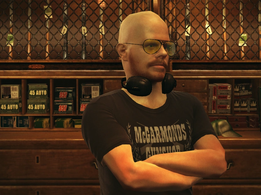 Работники магазина оружия