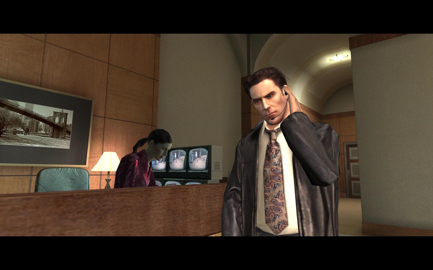 Мона и Макс договариваются о будущих действиях