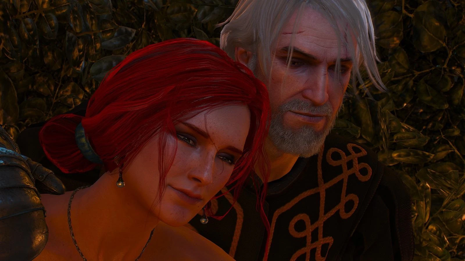 Трисс обнимается с ГеральтомВ3